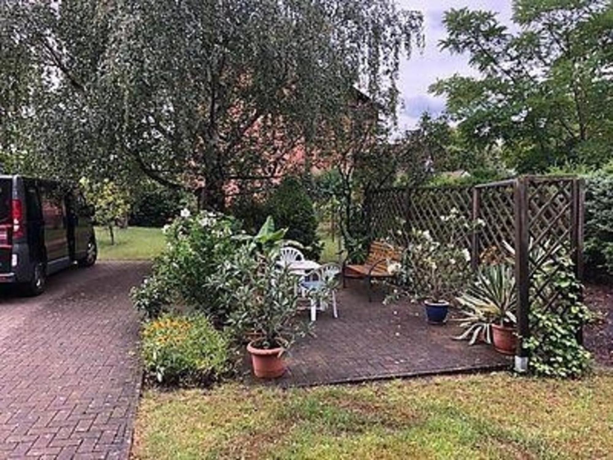 Appartement In Weisswasseroberlausitz Mit Grossem Garten Exterior foto